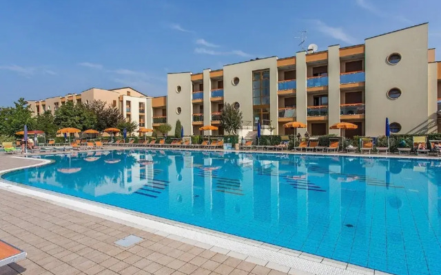 Spacious Apartment in Caorle With Shared Pool