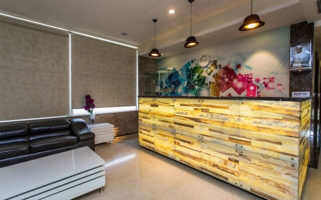 Capital O 14448 Hotel Sapphire Star