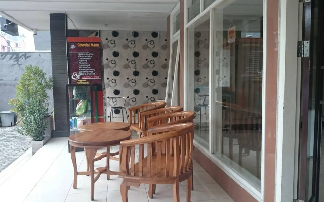 Hotel Catur Warga