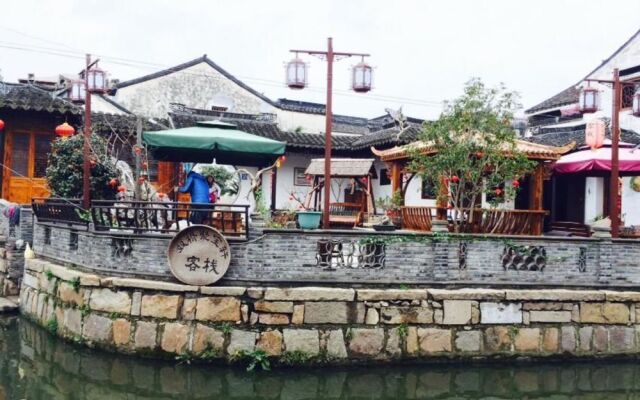 Zhouzhuang Shuangqiao Jubaoxuan Linhetingyuan Inn
