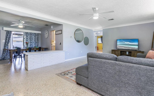 Anchors Away Gulf Gate Home