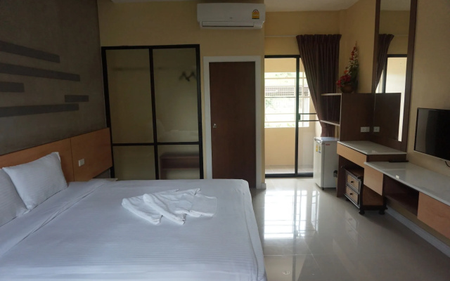 Mila Garden Hotel – Guest Rooms – Roi Et