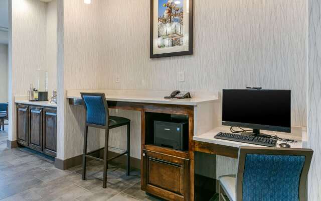 Comfort Suites North Tupelo