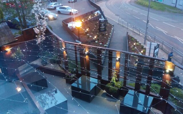 Smiths Hotel
