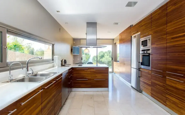 Villa Prestigia With Private Pool And Sea View