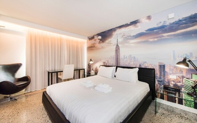New York Style Room in Northbridge with Roof Terrace