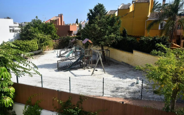 Rodeo Apartments