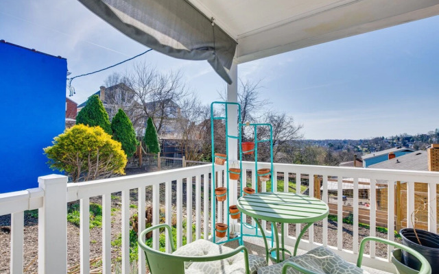 Pet-friendly Pittsburgh Home: 3 Mi to Downtown!
