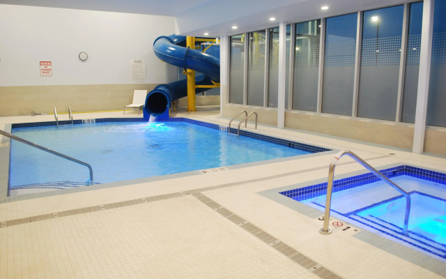 Holiday Inn Express & Suites Edmonton N - St. Albert by IHG