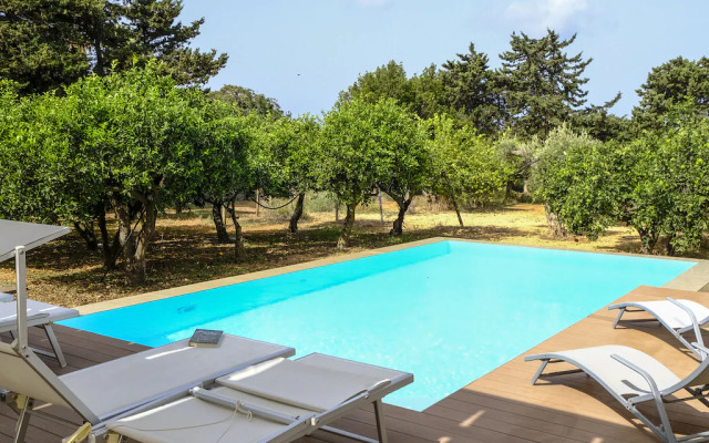 Villa with swimming pool in beautiful Sicily
