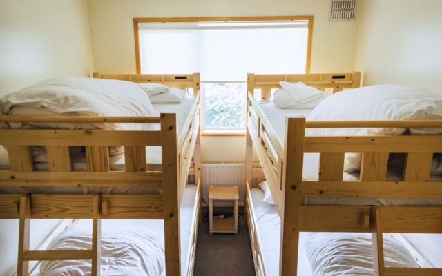 Yotei Town House – Guest Rooms – Niseko