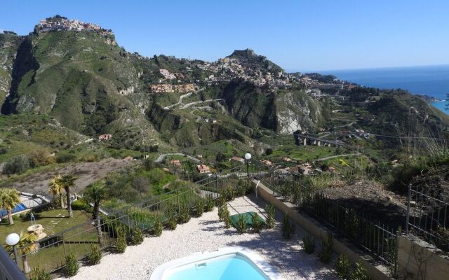 Villa Nina Apartments