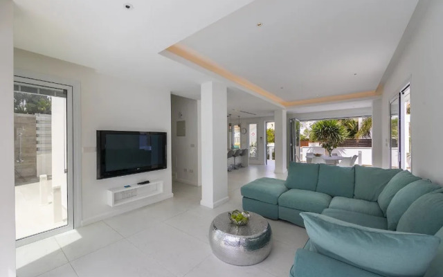 Protaras Villa Piera By The Sea