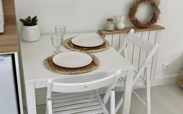 Studio Cosy Avec Coin Jardin (Adults Only)