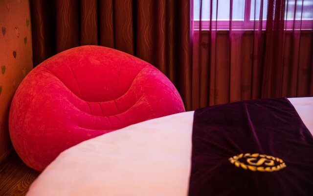 Dream In Jiangnan Hotel
