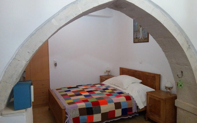 Grandma's House Vederoi