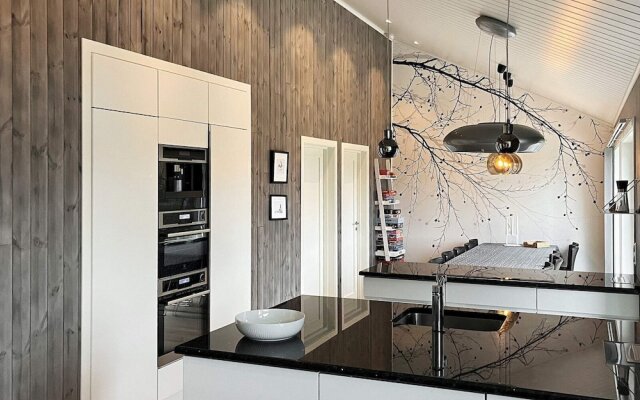 10 Person Holiday Home in Lindesnes