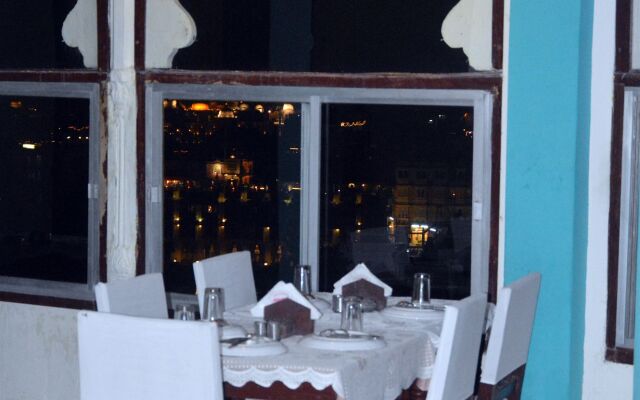 The Lake View Hotel – On Lake Pichola