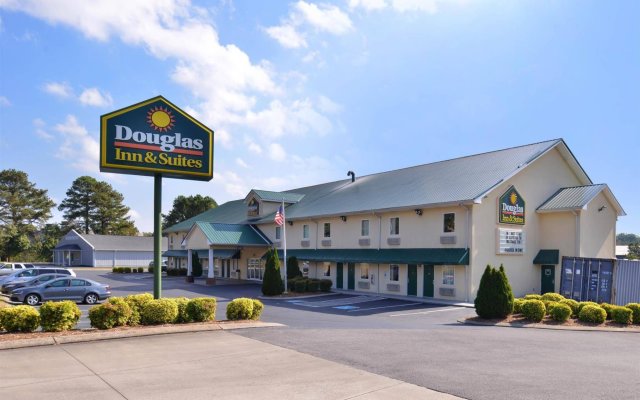 Douglas Inn And Suites