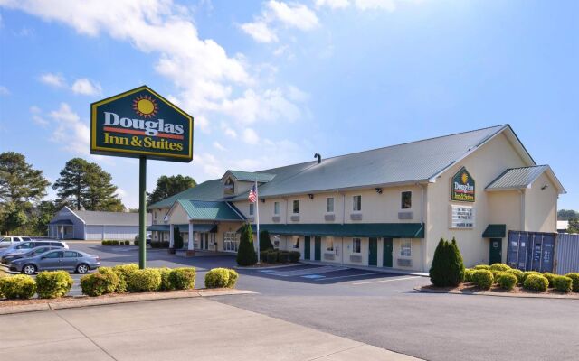 Douglas Inn And Suites