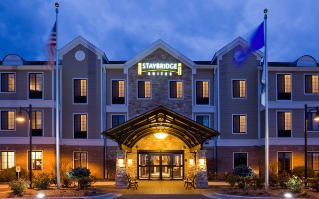 Staybridge Suites Milwaukee West-Oconomowoc, an IHG Hotel
