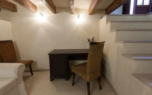 Cosy Charming house w Roof Terrace wviews