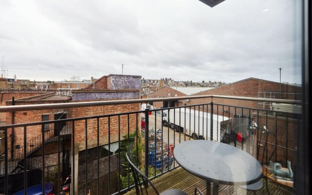 The Wembley Crib - Lovely 1bdr Flat With Balcony