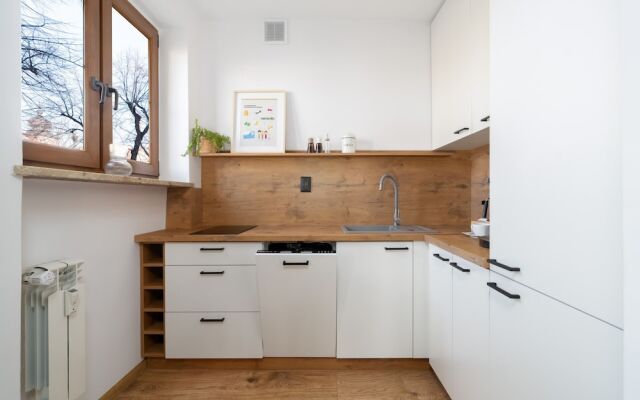 Kościelna Apartment Poznań by Renters