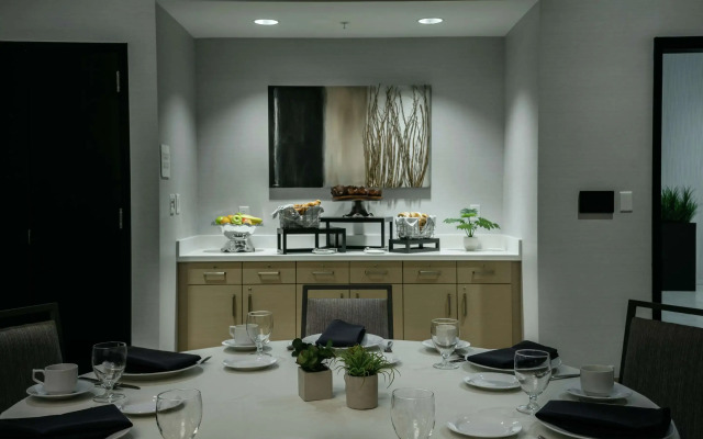 Hilton Garden Inn Seattle Bellevue Downtown, WA