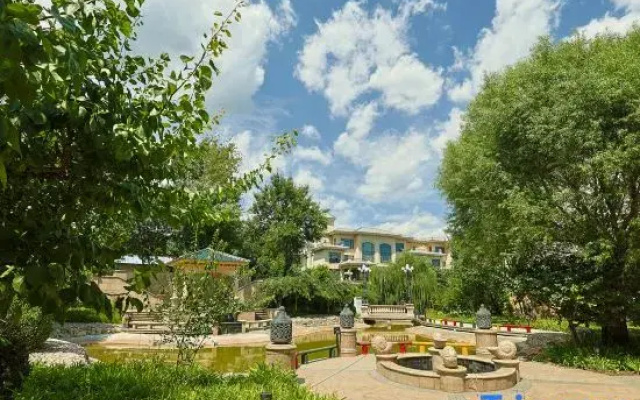Lin Jian Mountain Lodge