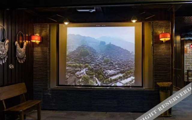 Yangwang Buluo Hotel