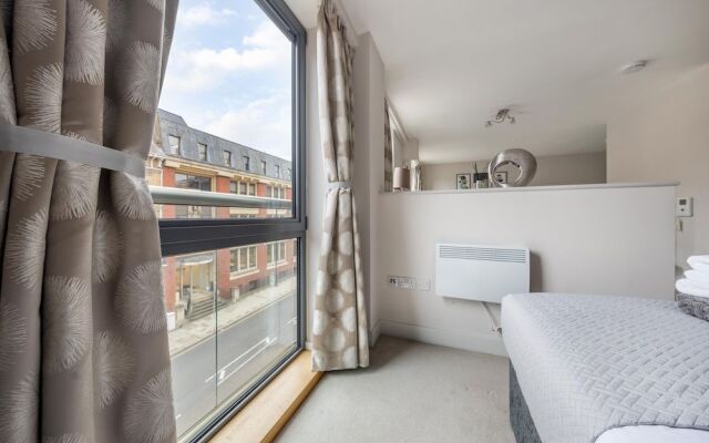 Windsor Luxury Studio Apartment