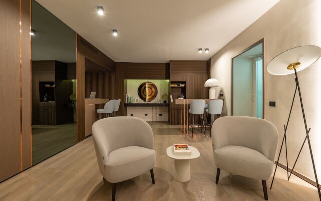 Agra Suites