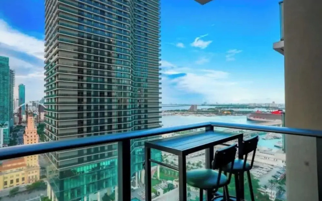 Premium Studio Near Bayside Pool Gym Views