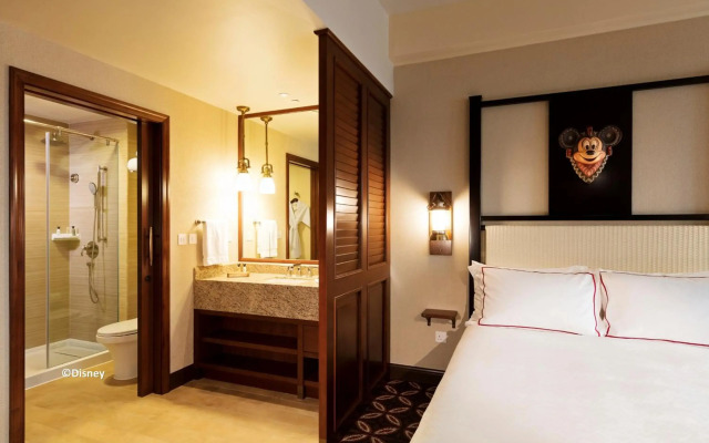 Disney Explorers Lodge