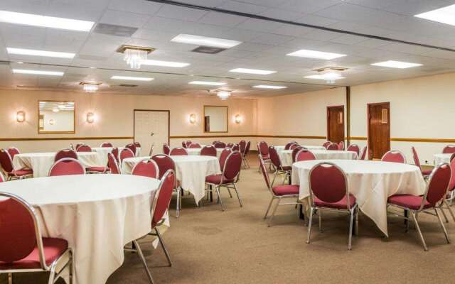 Clarion Inn and Events Center Pueblo North