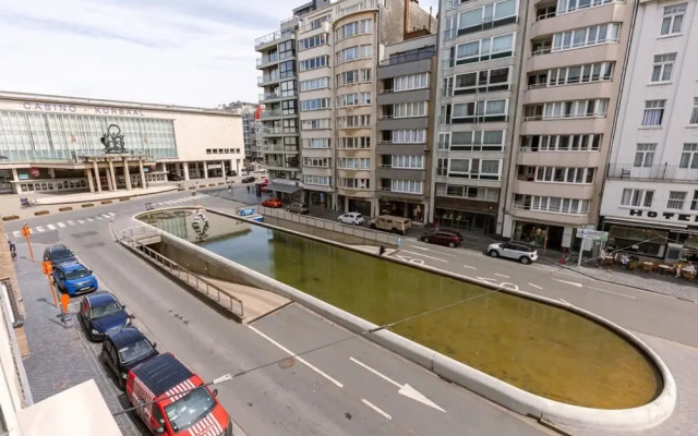 Bright Modern Apartment Close to the Casino