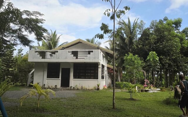 Clemente's Garden & Resort