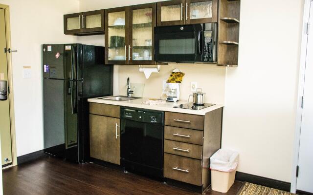 Candlewood Suites : Overland Park - W 135th St by IHG