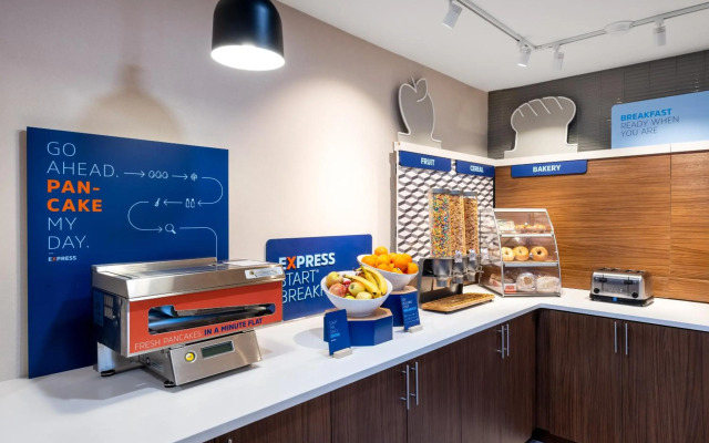 Holiday Inn Express Portland South-Lake Oswego by IHG