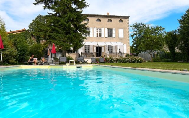 Villa Rhôna