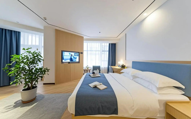 Chengdou huangyueguojihotel