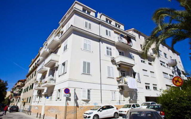 Split Apartments Peric