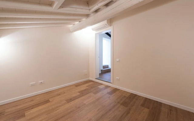 Salutati Apartments by MMega