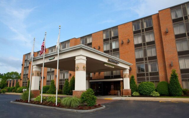 Radisson Hotel and Suites Chelmsford / Lowell