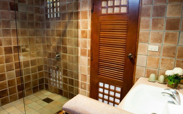 Montien House Chaweng Beach Resort