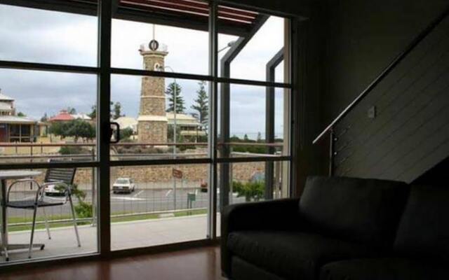 Semaphore Blue Apartments