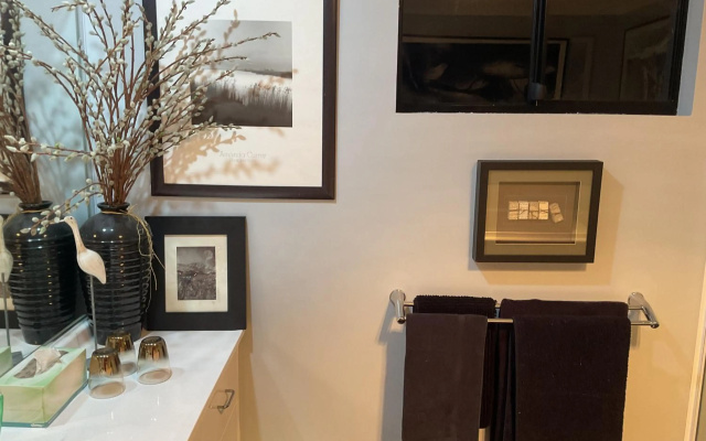 Art House – Guest Rooms – Huonville