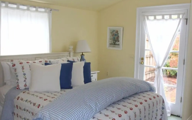 Hope and Glory Inn and Vineyard