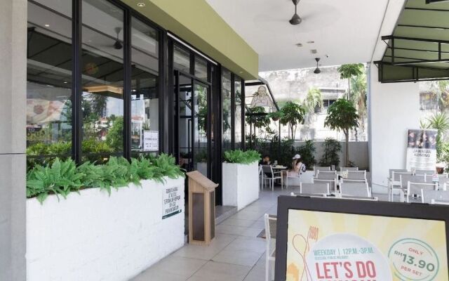 Kl101 Service Suite at the Scott Garden